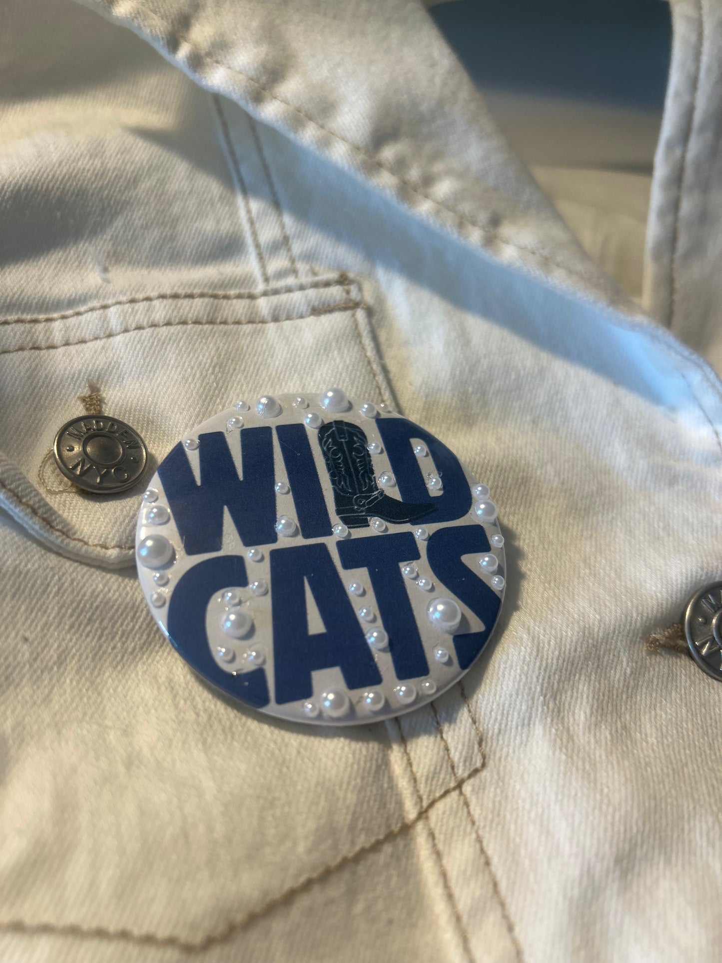 Bootin' Mascot Gameday Button